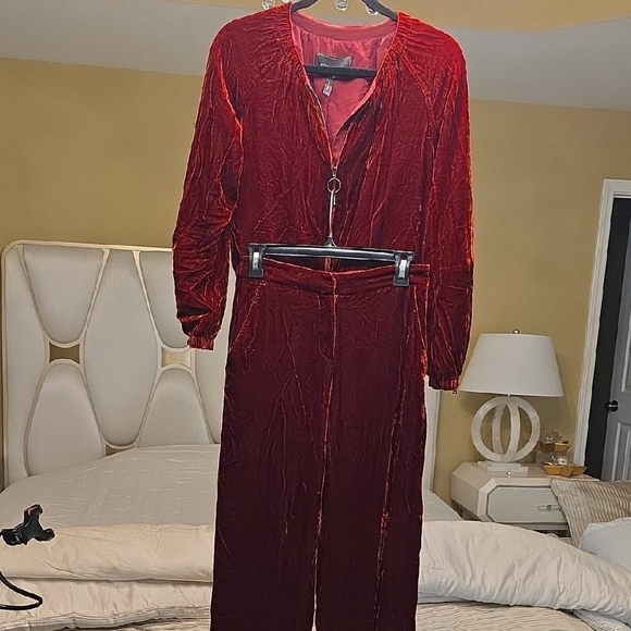 BCBGMaxAzria Red Velvet Pantsuit 2 Pieces Rayon and Silk. - Picture 1 of 16